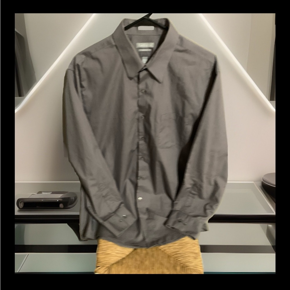 Van HEUSEN Men’s Button Down Long Sleeve Shirt Gray Fitted 17 1/2 34/35